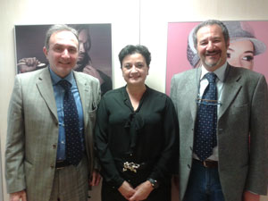 Andrea y Carlo Iannone, y la Directora de Equivalenza, Ángeles Berdejo.