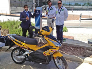 Abat valora fabricar motos eléctricas en España en 2013