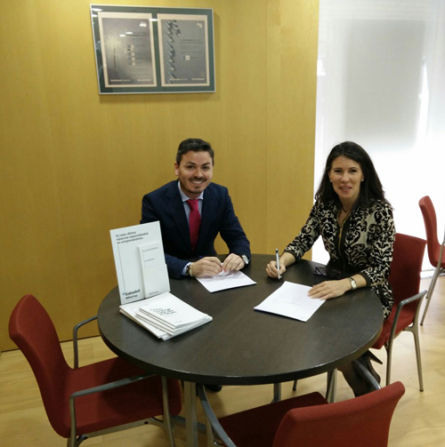 Germán Posada, CEO de Blablatel Telefonía Inteligente, y Eva Garrido, de Banco Sabadell