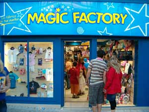 MAGIC FACTORY inaugura dos nuevas tiendas este semestre