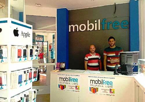TECNYSHOP lanza su marca low cost Mobilfree en versión córner y punto de venta