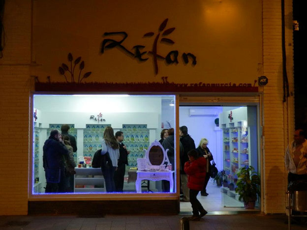Refan sigue cosechando éxitos con una nueva tienda en Murcia