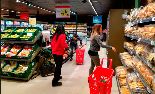 EROSKI Franquicias. El supermercado dispone de un surtido de 5.000 productos de marcas de fabricantes líderes, marcas propias y productores locales en sus 300 metros cuadrados de superficie.